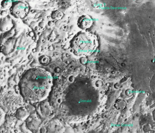 Strani 'allineamenti' di oggetti dentro crateri lunari